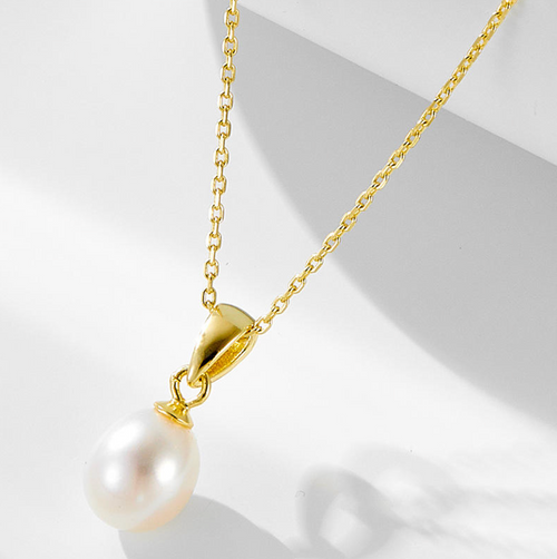 Classic Solitaire Freshwater Pearl Necklace