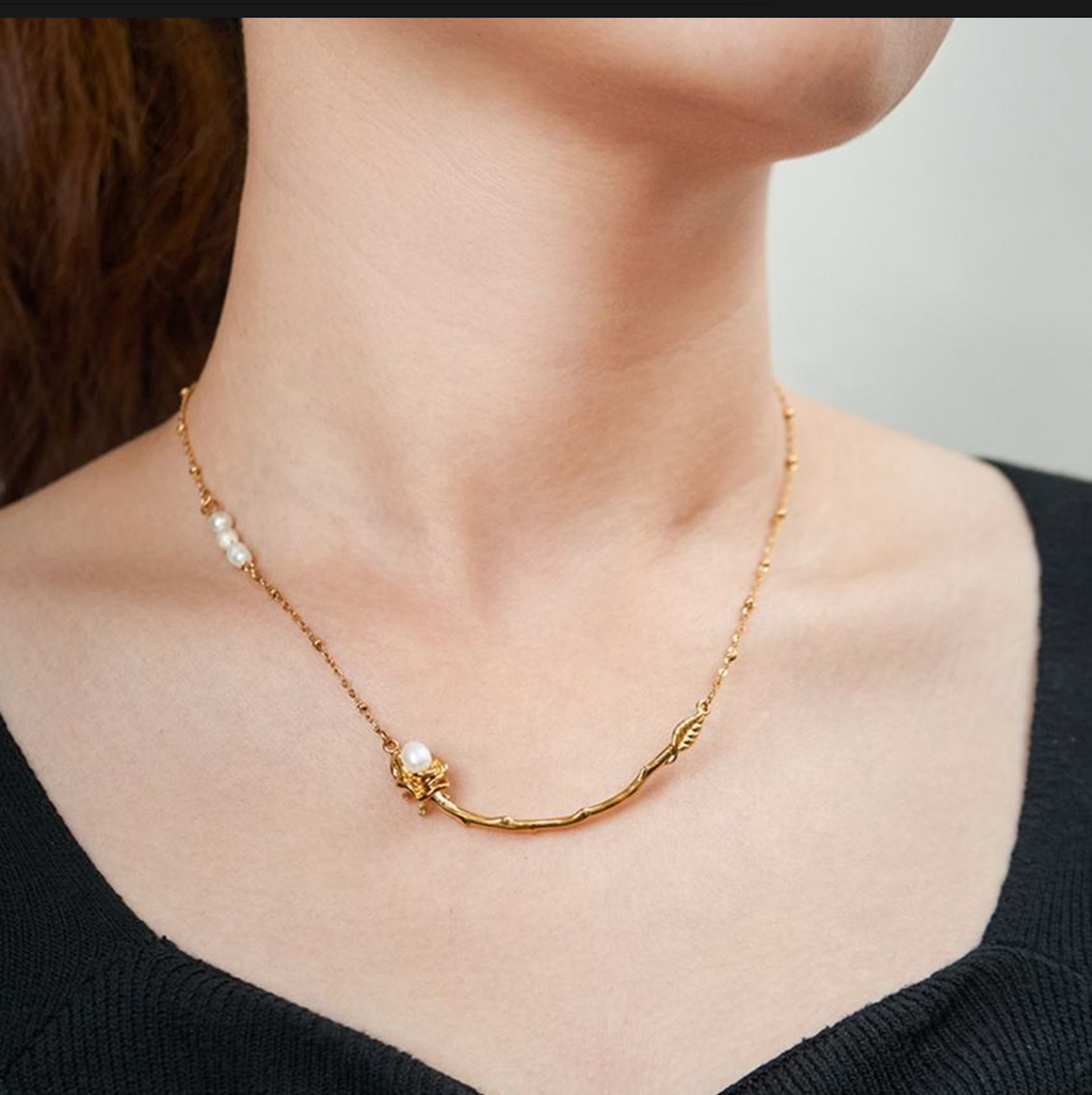 Flora Branch & Pearl Necklace